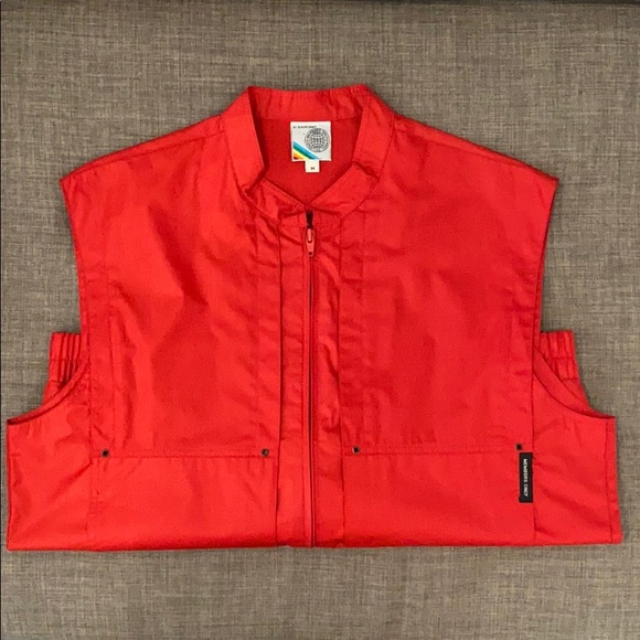 Mens Vintage MEMBERS ONLY Red Zip-up Vest - Picture 3 of 5